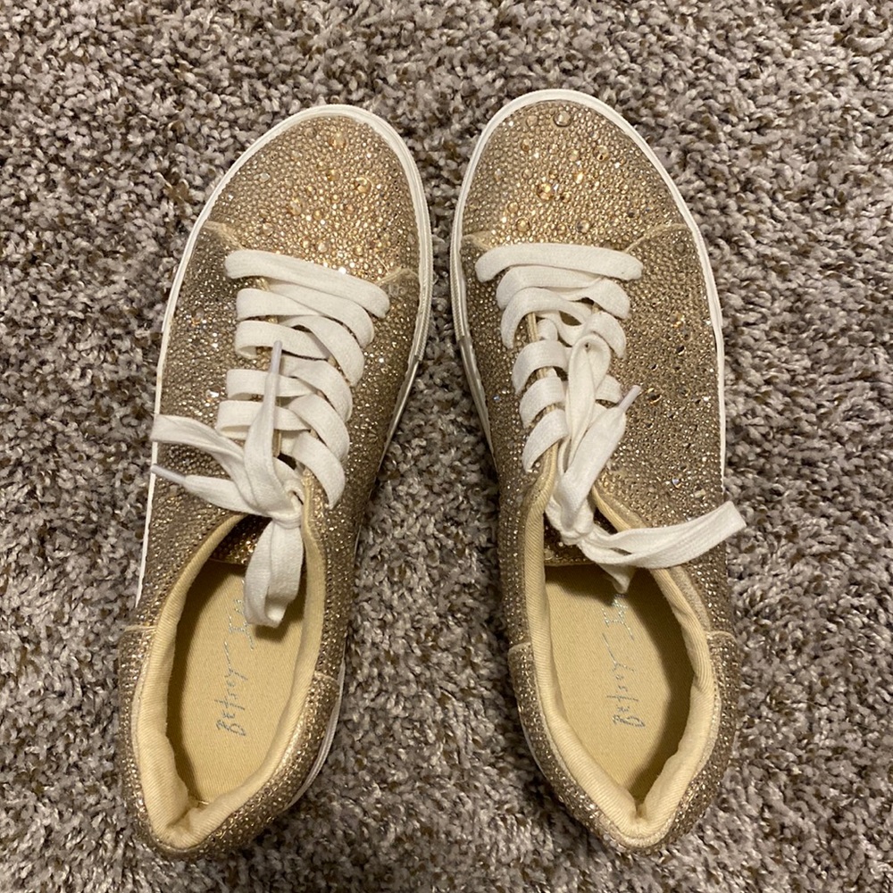 Betsey Johnson Sidny Sneakers